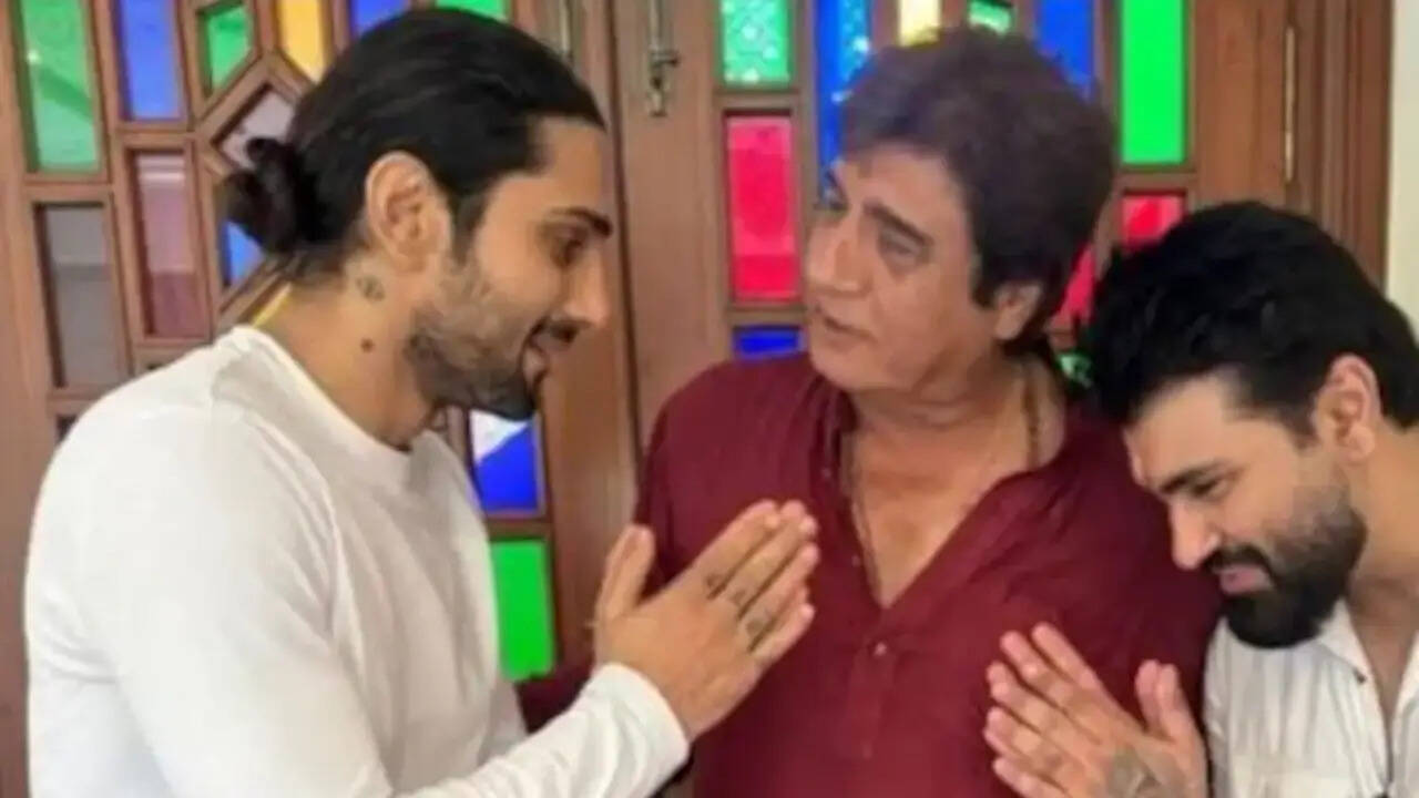 Aarya Babbar reacts to Prateik Babbar changing his surname