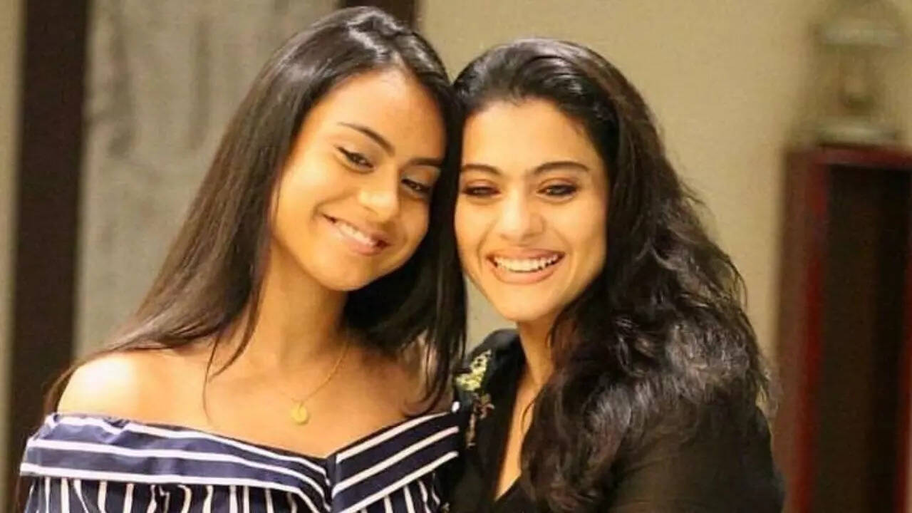 Nysa's witty reply to Kajol about having a daughter like her