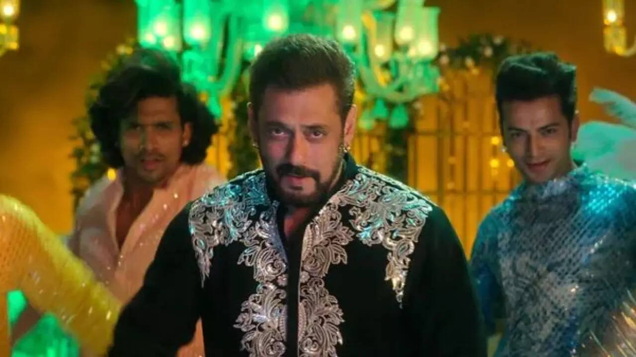 Salman shot Sikandar dance day after breaking ribs