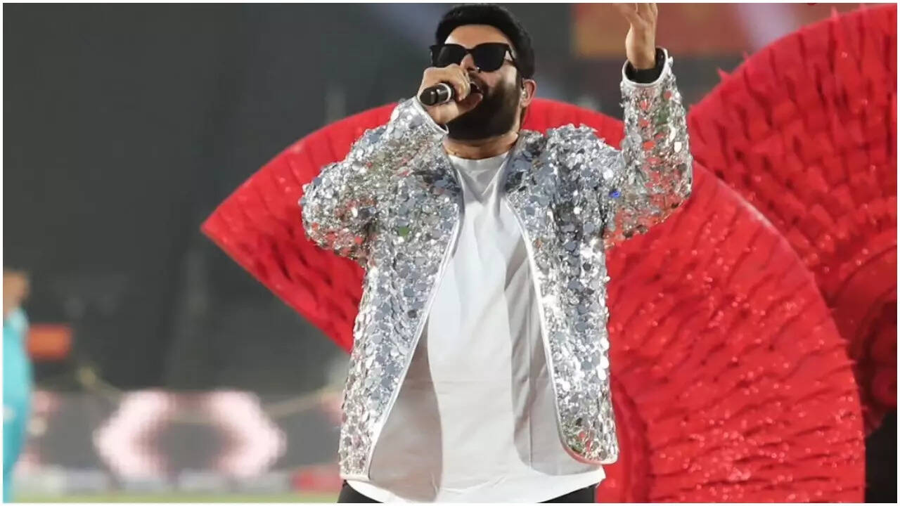 SS Thaman delivers an unforgettable musical act at IPL ceremony