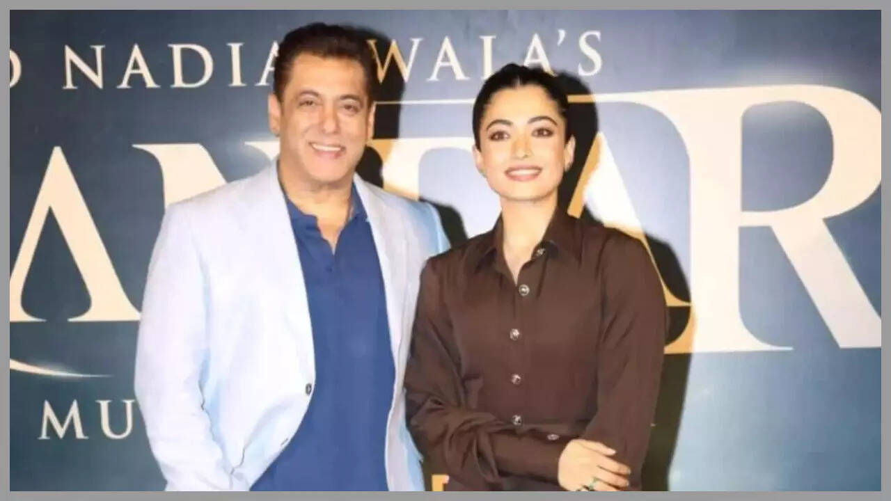 Salman REFUSES to make Korean heart emoji with Rashmika