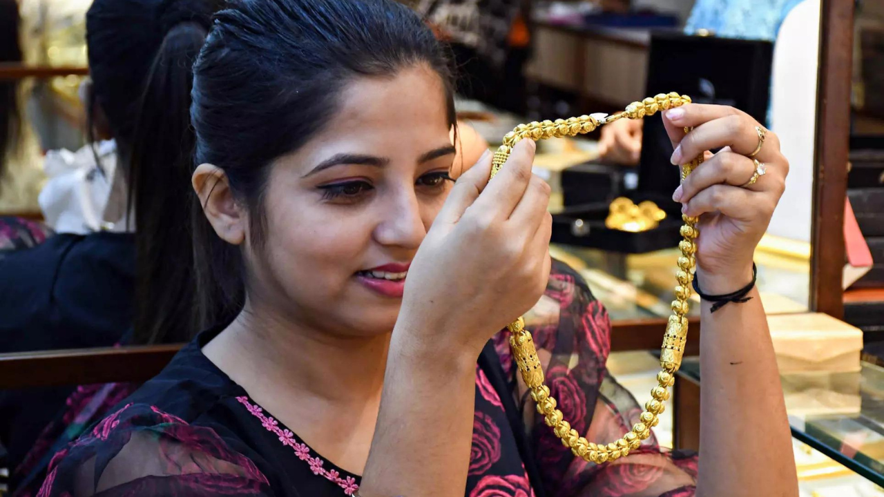 Tariff tussle: Jewellers stare at low US demand, job losses