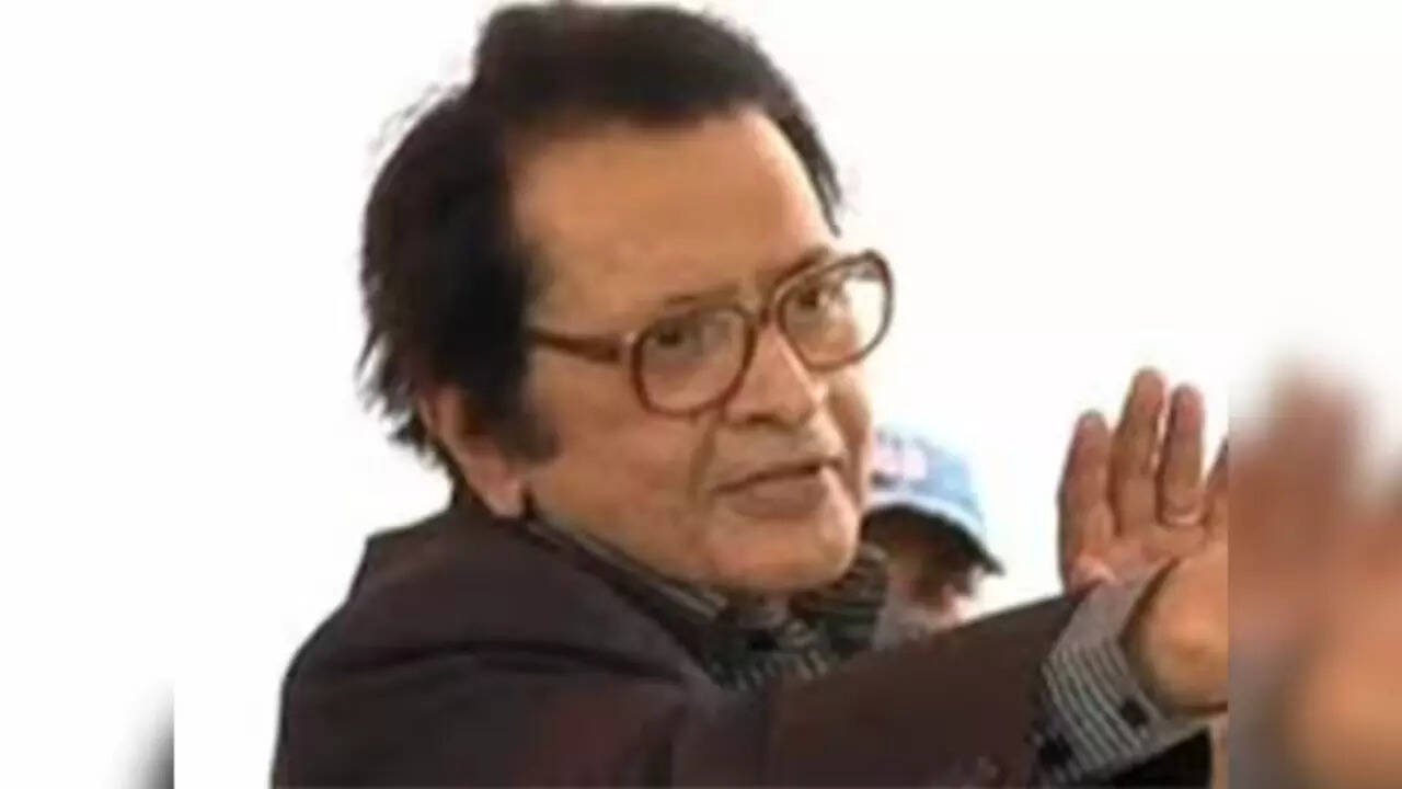 Ashoke recalls telling Manoj about his Phalke Award win