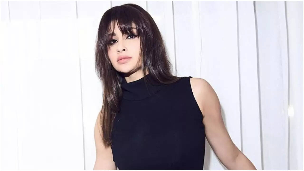 Mouni Roy reacts to trolling and speculations about plastic surgery