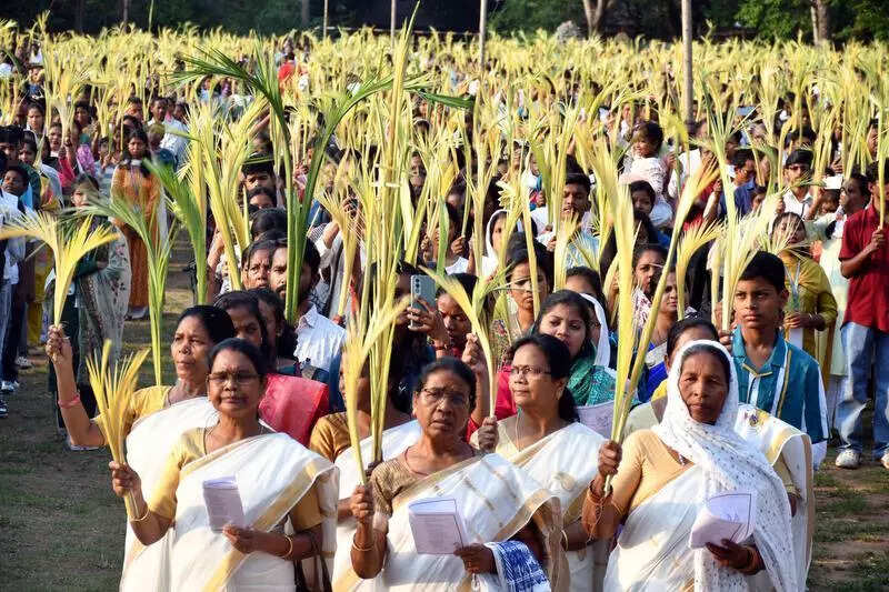 Thousands gather in Ranchi for Palm Sunday celebrations
