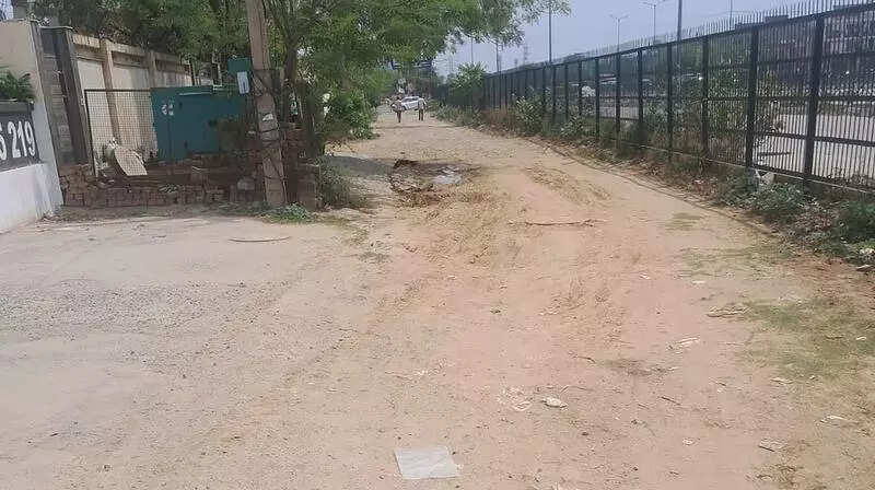 Uneven patches to potholes: Three years on, no revamp for roads here