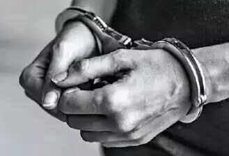 Former branch manager at Axis Bank arrested in Rs 400 crore DB Stock scam case