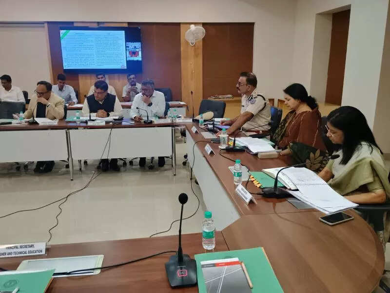 Crack down on drugs, says chief secy