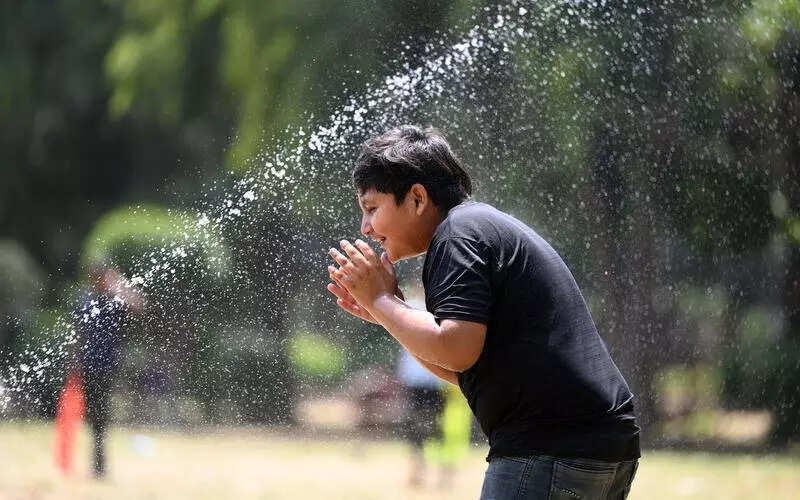 Minimum temperature up by 7°C but thunderstorm to hit Gurgaon on April 18 and 19