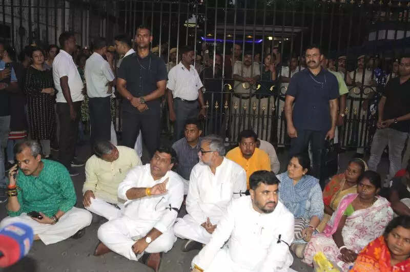 Sukanta sits on dharna with violence victims to meet DGP