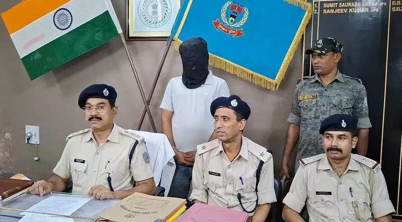 Cybercriminal arrested in Dhanbad