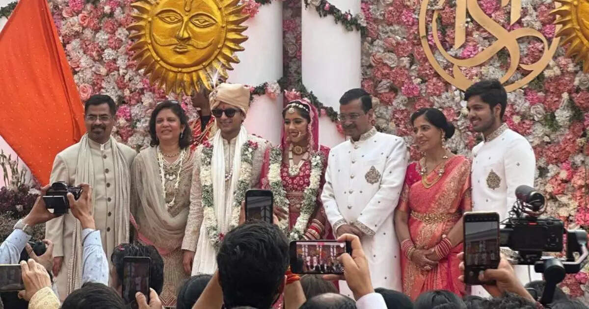 Arvind Kejriwal's daughter Harshita marries Sambhav Jain