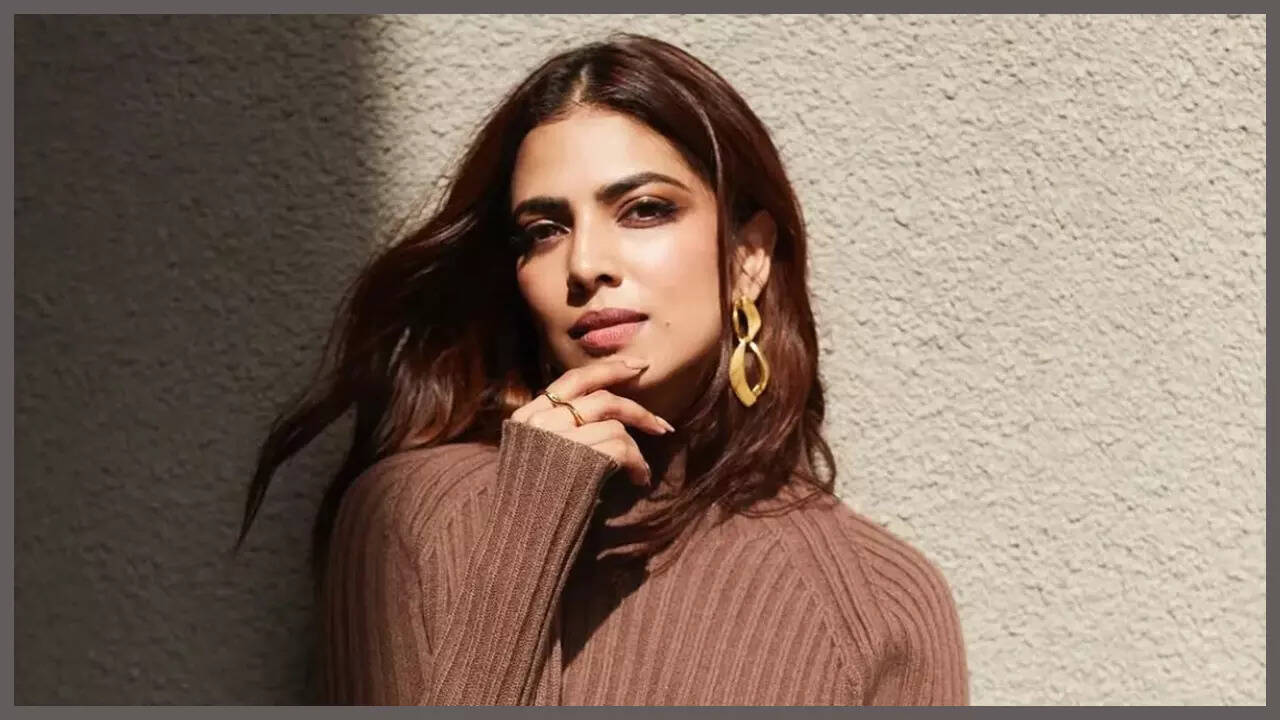 Malavika reveals South's obsession with navel is 'real'