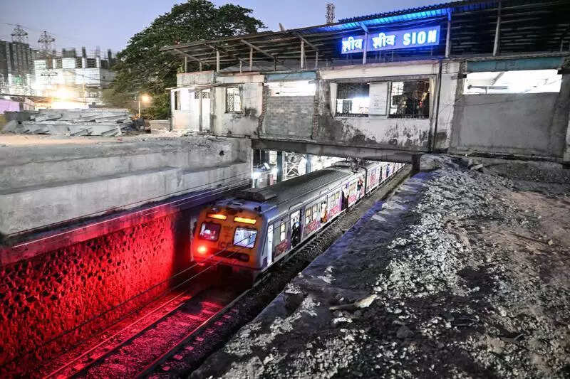 7 girders of Sion ROB dismantled