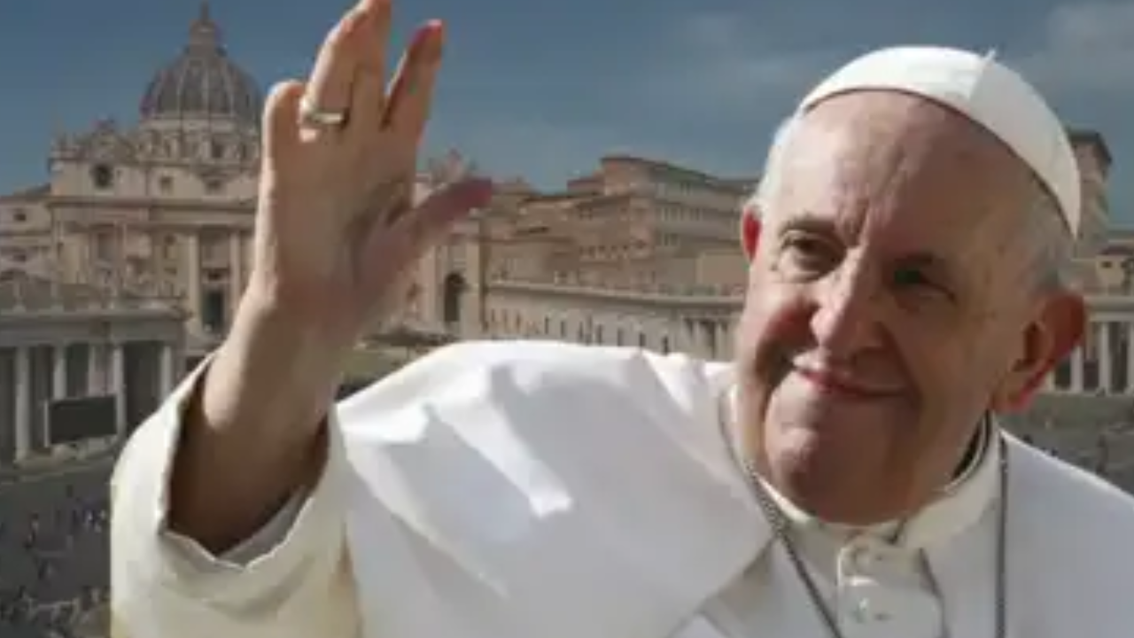 CM Pinarayi Vijayan pays tribute to Pope Francis