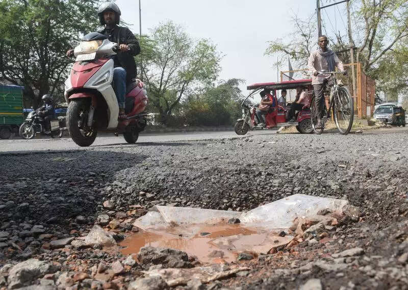 Cratered roads under scrutiny: PSHRC demands Ludhiana MC response