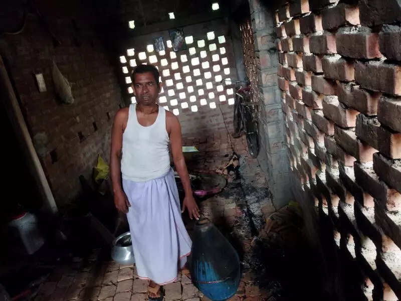 Some wait for masons, others don’t know what to cook