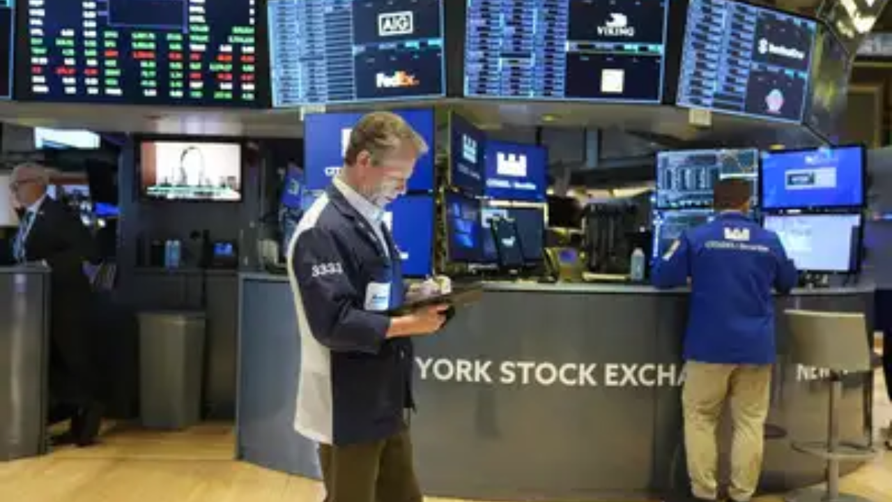 The Headlines – S&P 500, Dow Jones reflect investors caution as trade deal hopes stay murky
