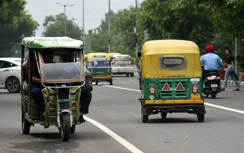 Centre: Some manufacturers violating speed norms for e-ricks