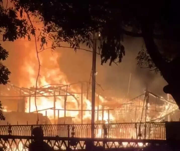 11 shops gutted in two Bokaro fire incidents