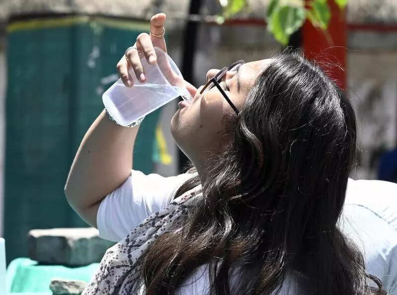 Mercury to hit 42°C in Ahmedabad today, heat likely to rise next week