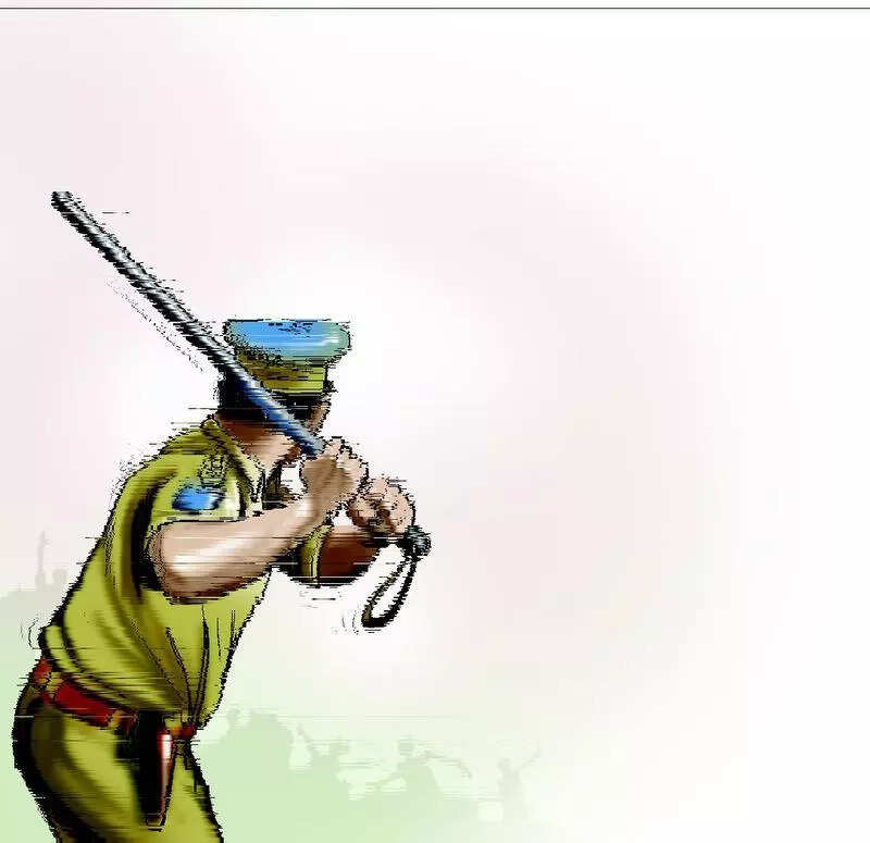 Police resort to lathi-charge to remove NH12 blockade