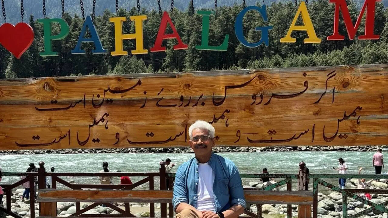 Atul Kulkarni visits Kashmir after Pahalgam terror attack