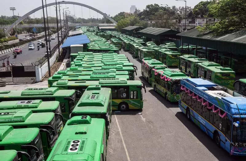 AAP alleges Delhi govt removed 2,000 buses from roads; claims are misleading, says BJP