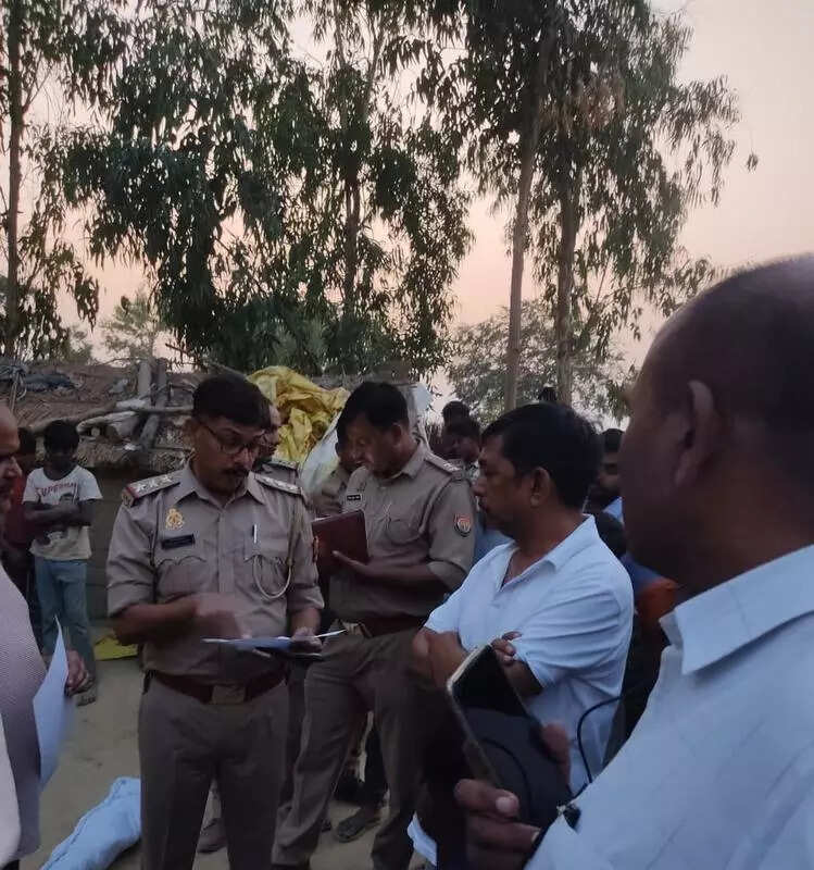 Siblings, 8, 6, drown in a pit full of water at brick kiln