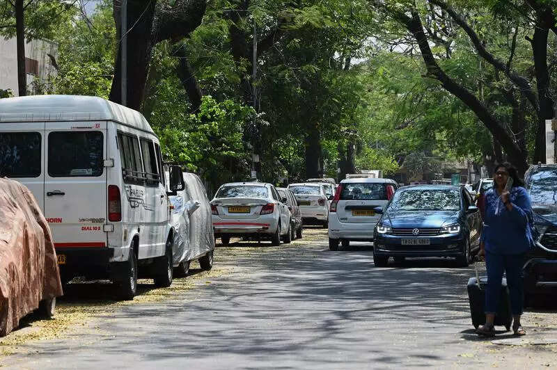 Organised loot: Stop paying for parking in city