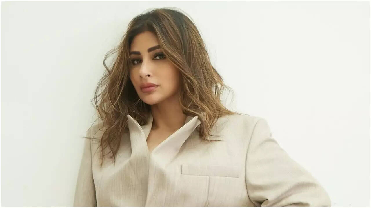 Mouni Roy accuses British Airways of ‘horrible’ treatment