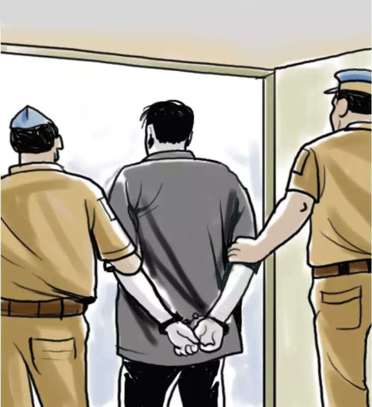 5 held for threatening cops with firearms