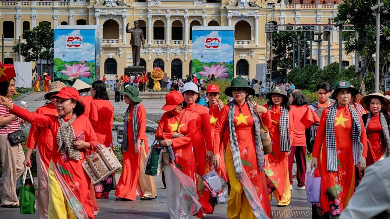 Grand Vietnam parade 50 years after the fall of Saigon