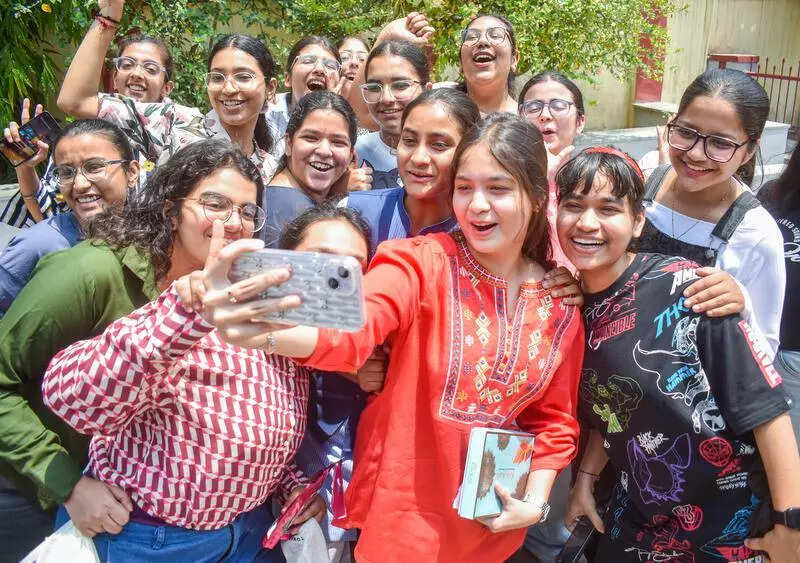 Grade expectations! Girls outshine boys in CISCE results — in and outside Delhi