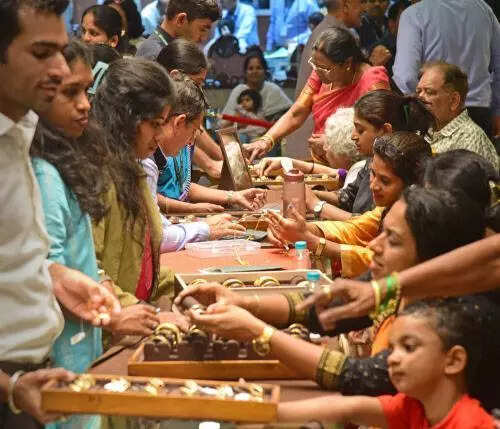 Akshaya Tritiya shoppers went light-weight this time