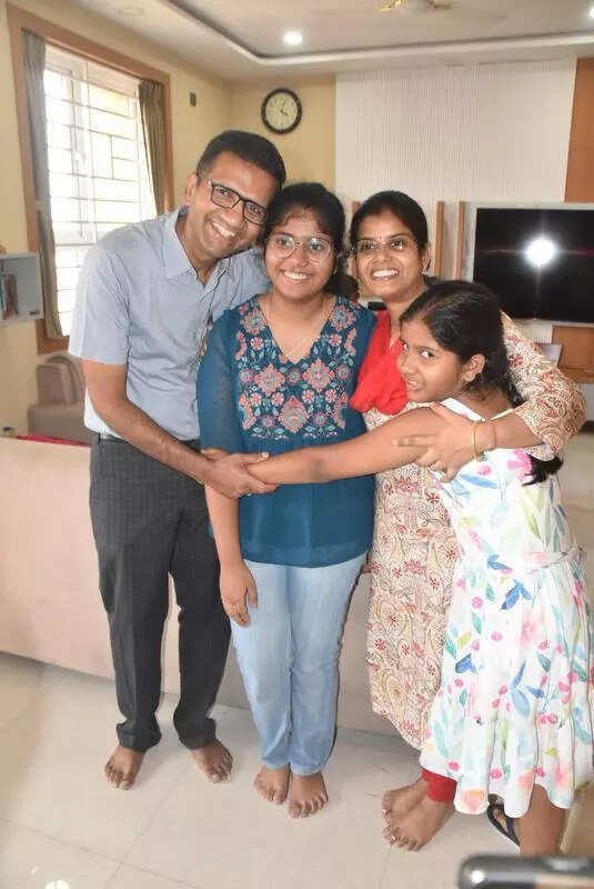 Jamshedpur girl tops ICSE boards with 100% marks