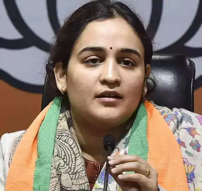 Aparna Yadav reviews facilities for women, kids at hosp, shelter homes