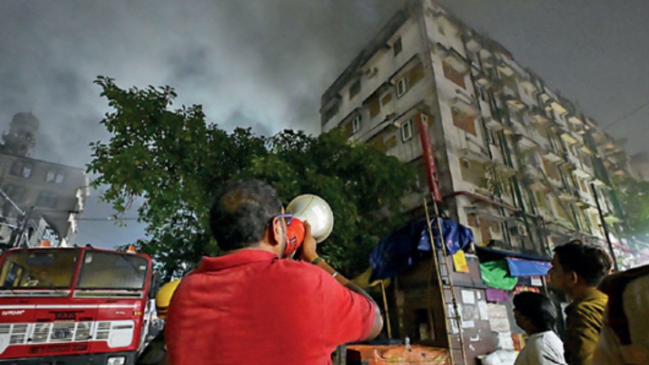Kolkata hotel turns gas chamber: Mayor vows to demolish all illegal Rituraj structures