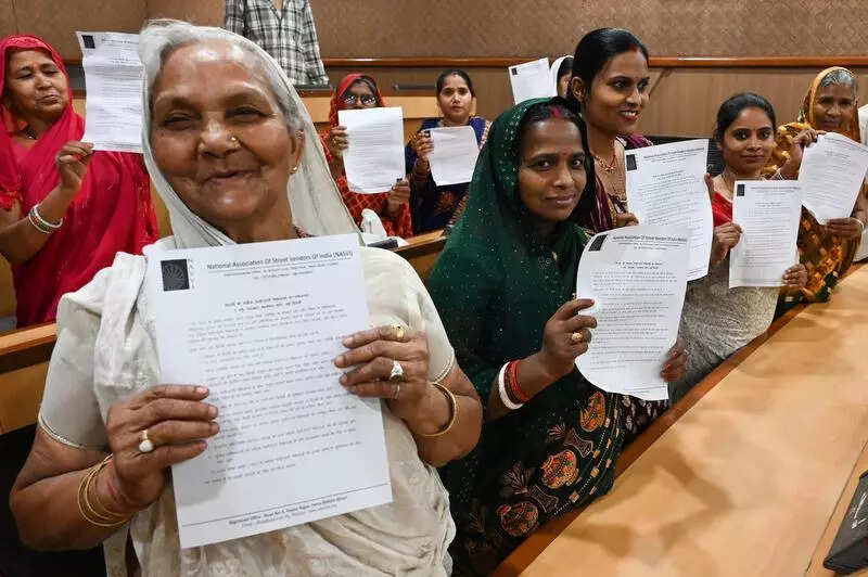 Stall wars: 11 yrs since law was framed, street vendors demand space in city