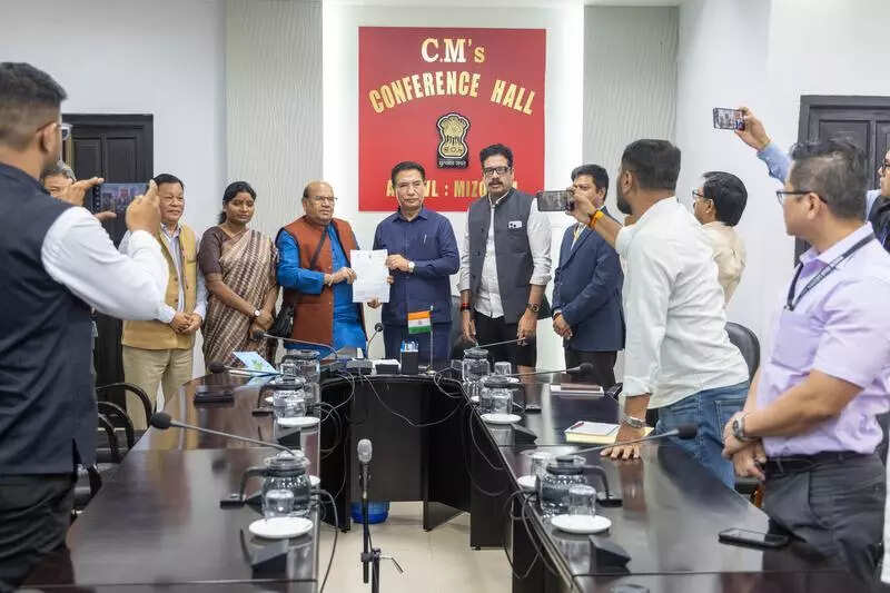 Mizoram guv, CM praise NCST for tribal welfare efforts