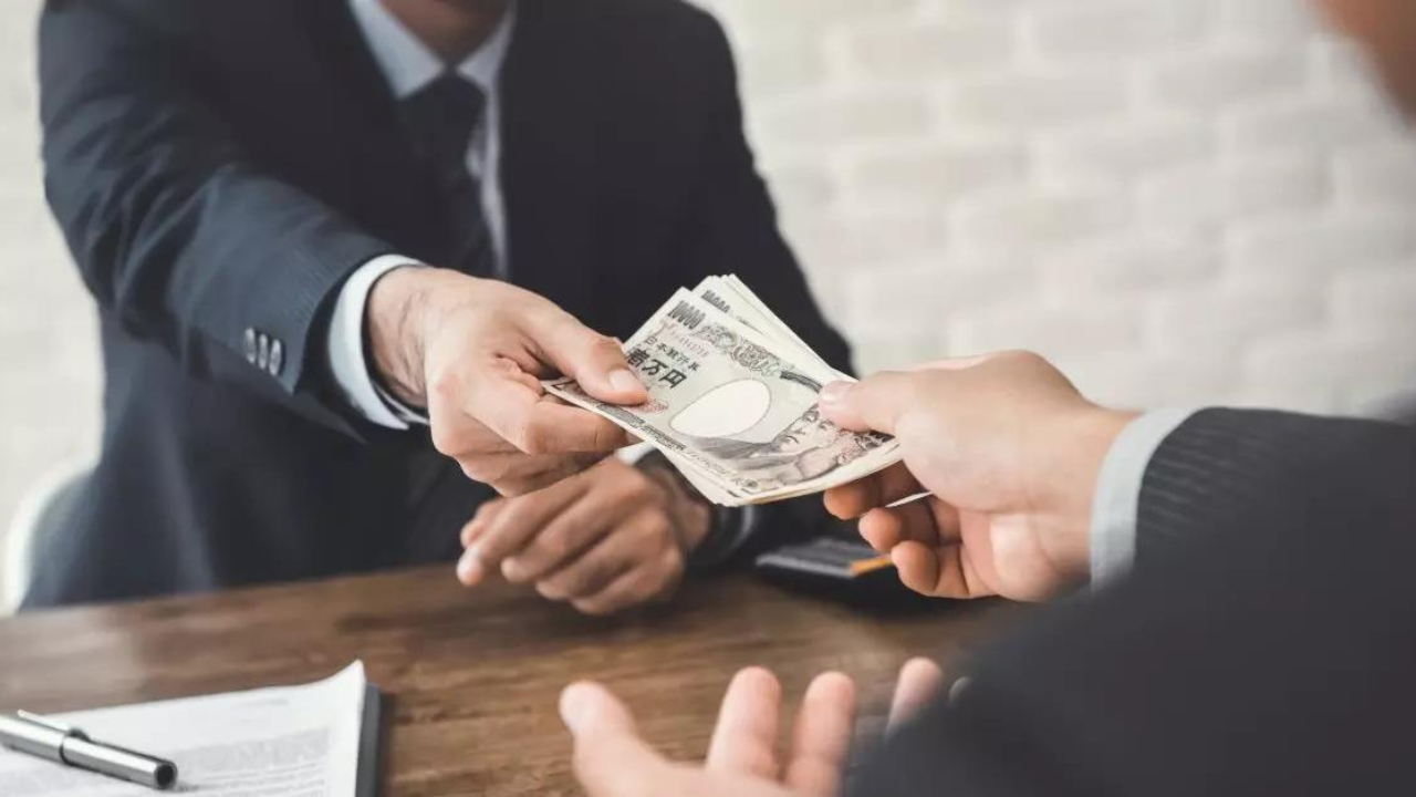 Lend, baby, lend: Borrowers getting younger