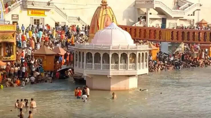 Rahu’s Transit in Aquarius: Vedic Remedies to Release Ancestral Curses on Ganga Saptami 2025