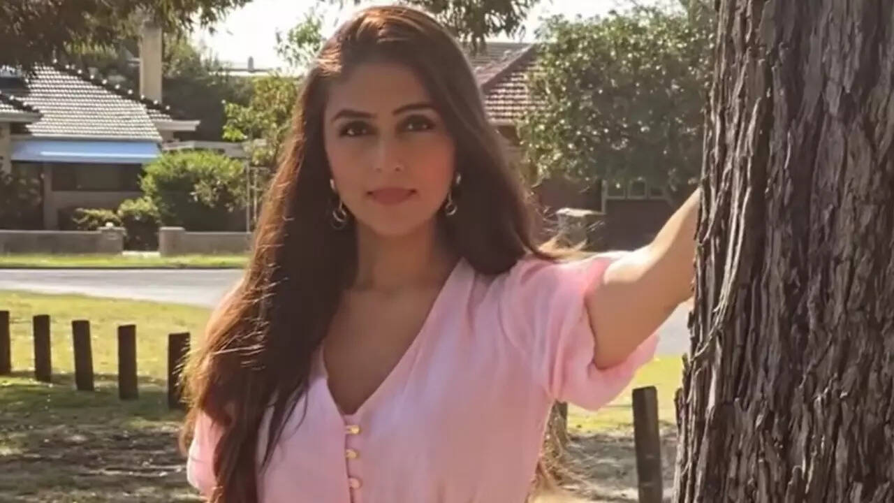 The actress who no one knew, got slapped by Rekha once