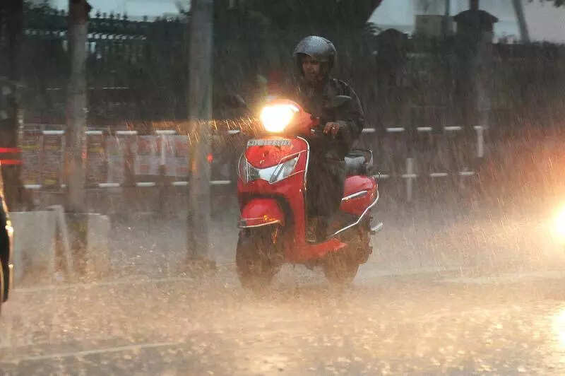 Heavy rains disrupt normal life in Thiruvananthapuram city