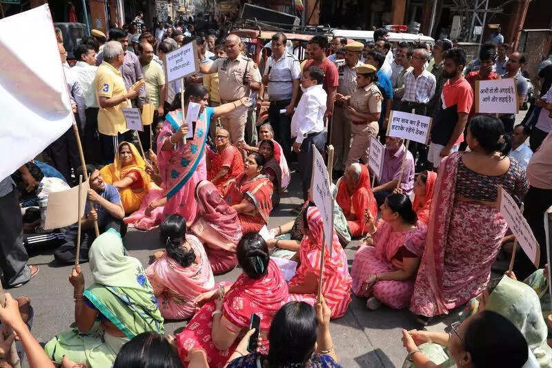 msid 120833388,imgsize 94538 https://jaipur.visitinrajasthan.com/wp-content/uploads/2023/10/cropped-cropped-R-2.png