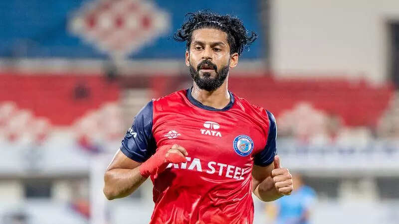 Ashutosh heaps praise on coach Khalid ahead of final