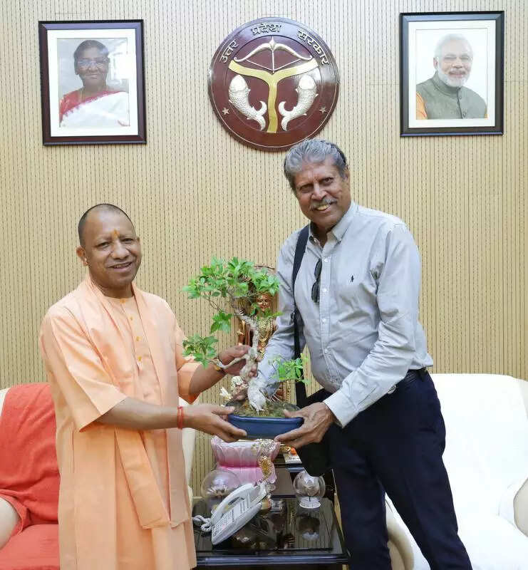 Kapil Dev visits UP Police HQ, praises law & order in state