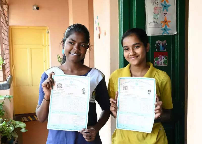 Streetside tuition, pavement home Madhyamik launch pads for Sonia, Priyanka