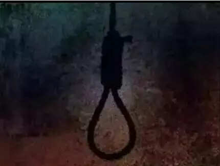 Tailor and her 3 daughters found hanging inside Bhiwandi home