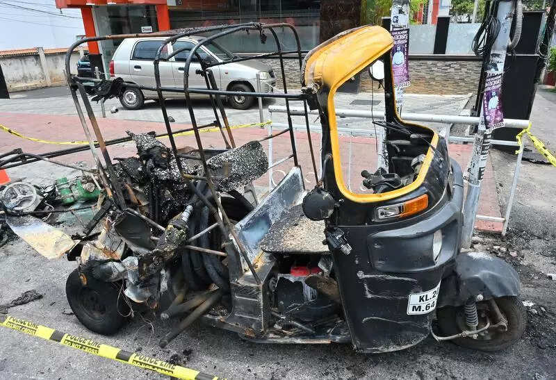 Autorickshaw driver charred to death in accident in Thiruvananthapuram